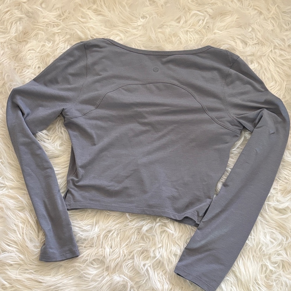 lululemon athletica Charcoal Henley Long Sleeve Crop Top - Picture 2 of 3